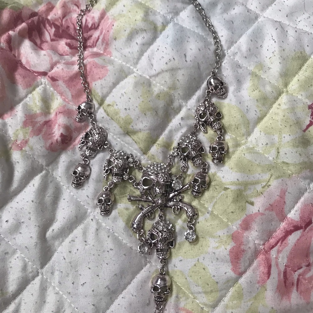Sweet silver skull drop necklace
